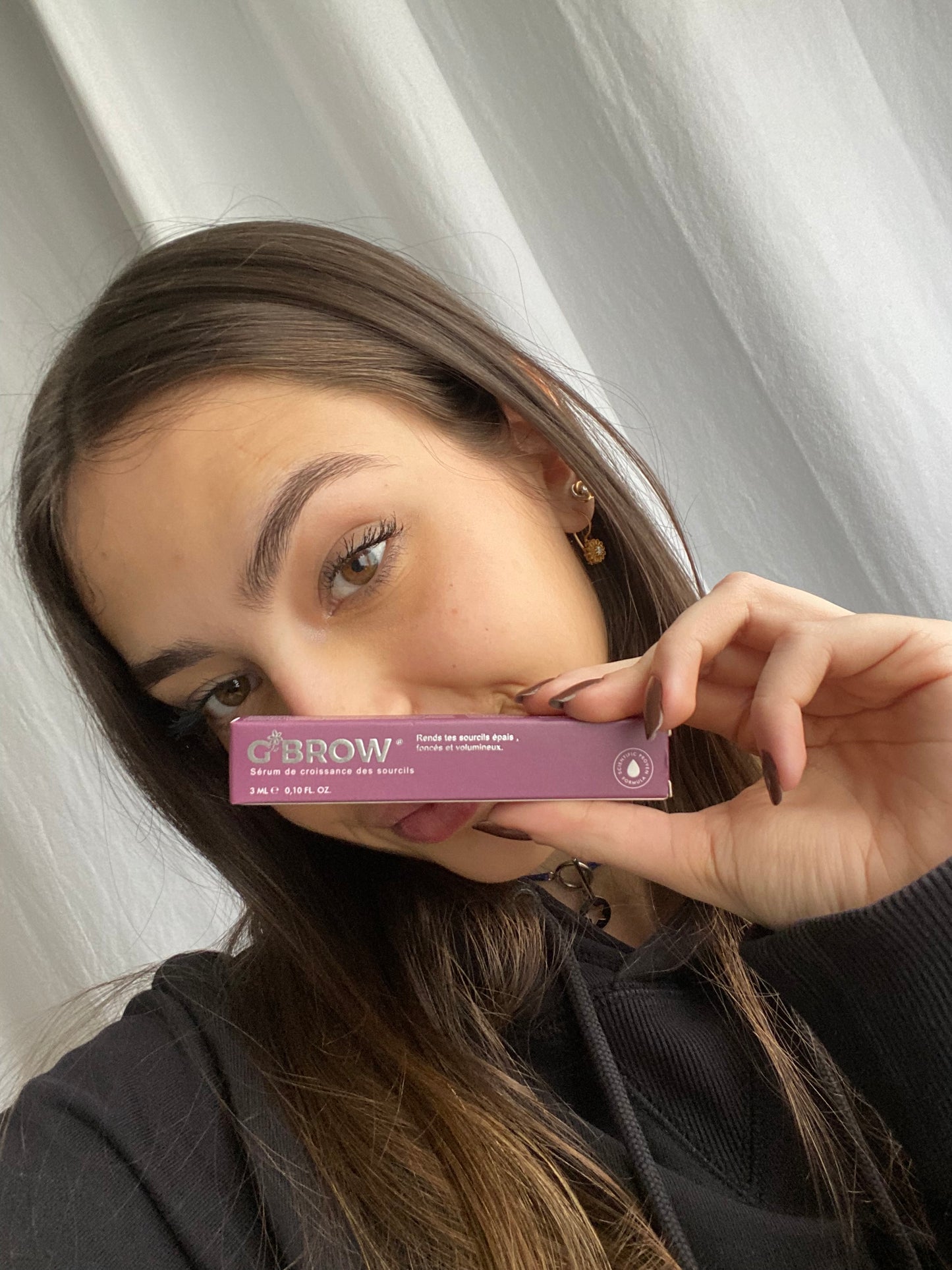 Eyelash serum + eyebrow serum pack.